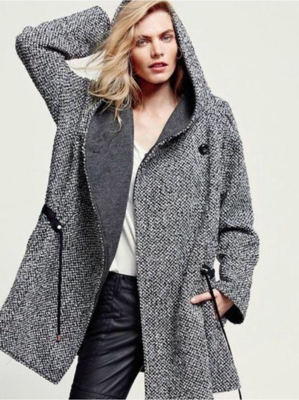 Free People Satellite Jacket
Swing Coat Tweed